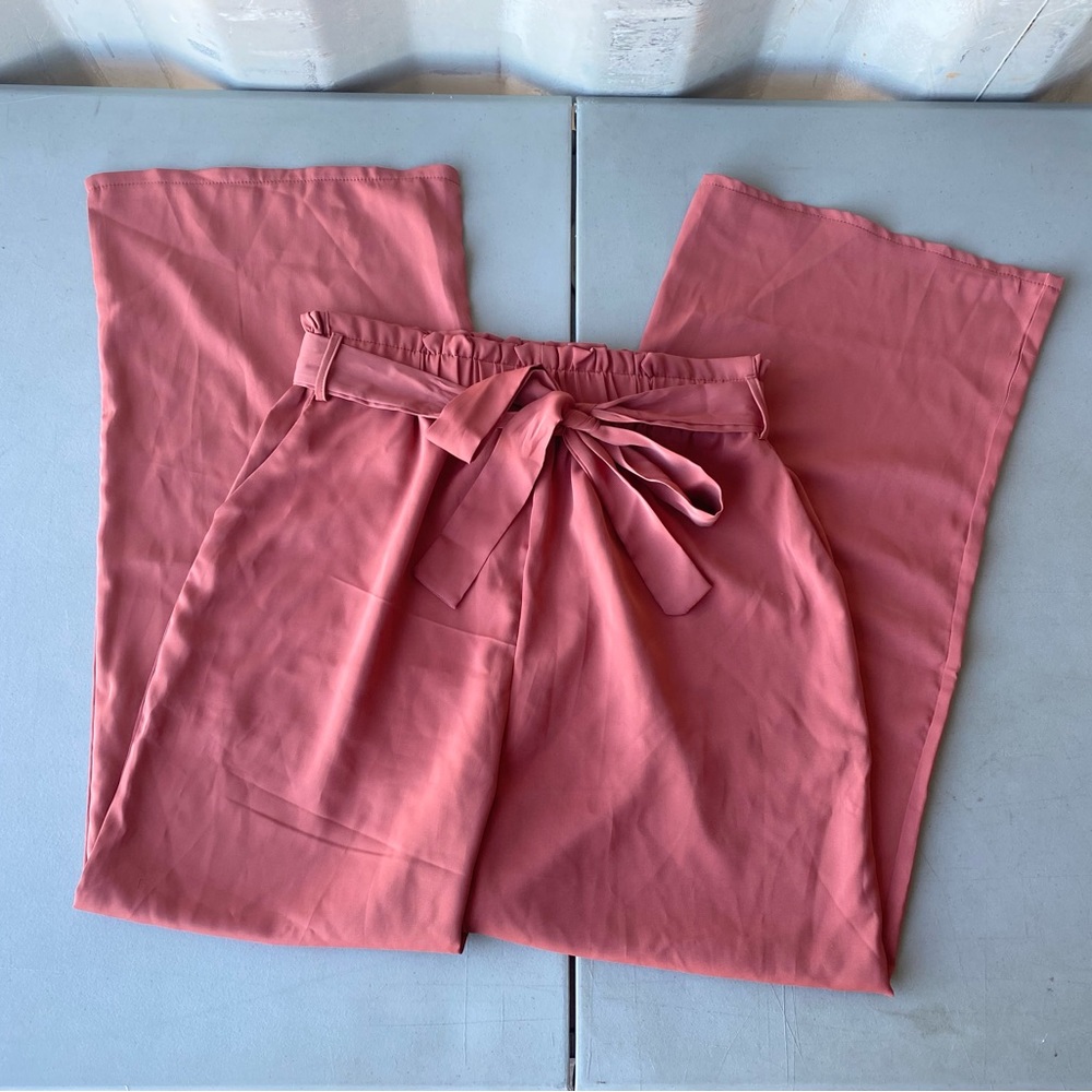Wide Legged Paper-Bag Waist Pants with Pockets
